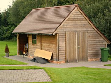 Tuinhuis uit tropisch hout